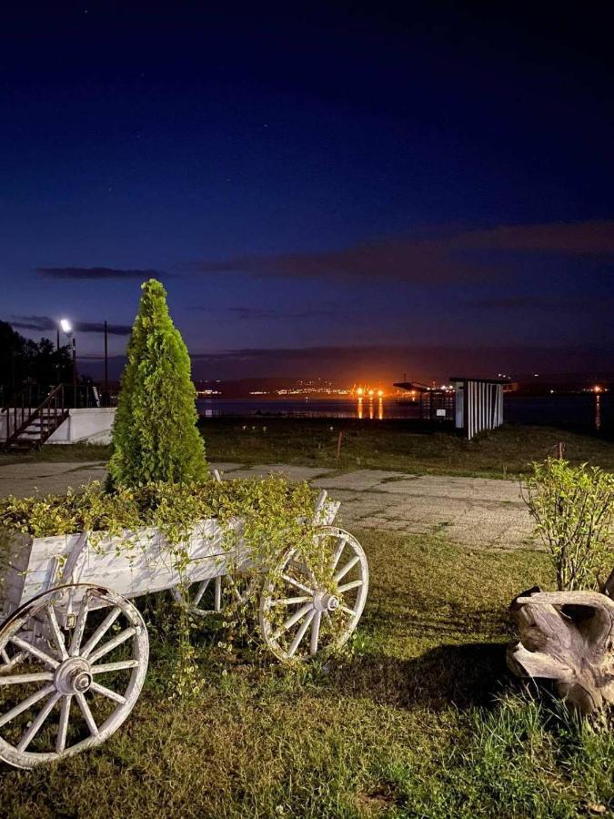 Хотел Тримата Мускетари Varna Dış mekan fotoğraf